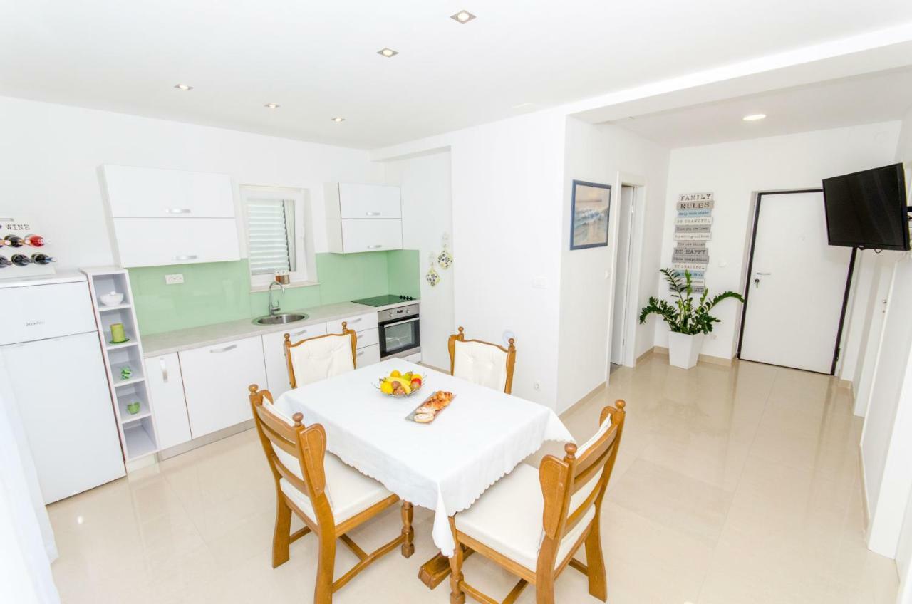 Beach & Park Apartment Kaštela Εξωτερικό φωτογραφία