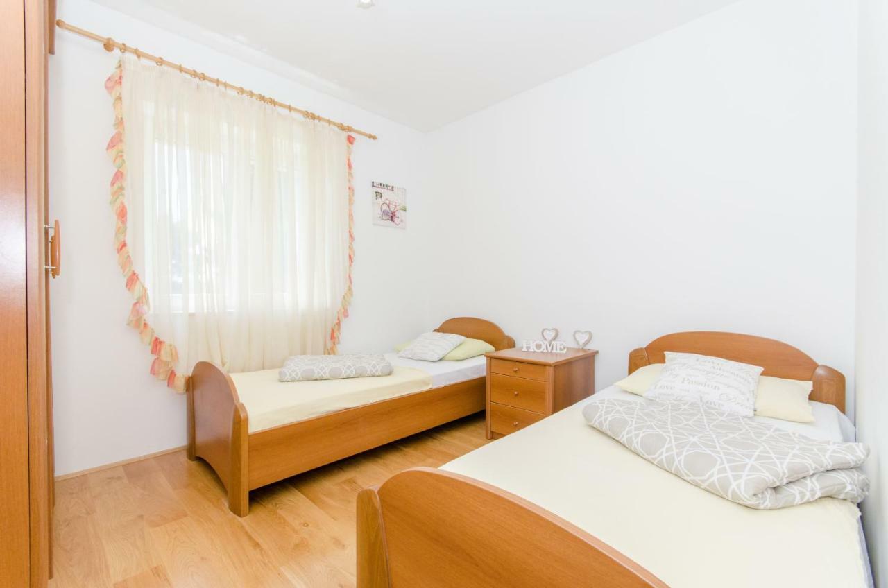 Beach & Park Apartment Kaštela Εξωτερικό φωτογραφία